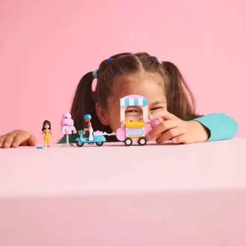 LEGO Friends 42643 Vattacukorárus pult és robogó