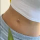 Köldök piercing titánból kristályokkal